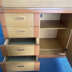 折り畳み机　キャビネット　タンス　勉強机　事務机　棚の画像