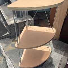 コーナーシェルフ