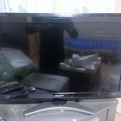 テレビ　シャープ AQUOS LC-32E7 [32インチ]