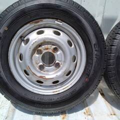 145/80R12 ﾎｲｰﾙ付 4穴 PCD100 2本 2023年製  軽自動車の画像