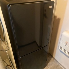 HAIER冷蔵庫148L 黒い