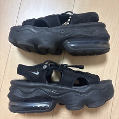 NIKE エアマックスココ　サンダル
の画像