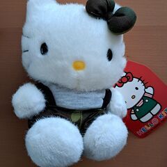 ハローキティ・迷彩柄キティのバッグとぬいぐるみ・未使用の画像