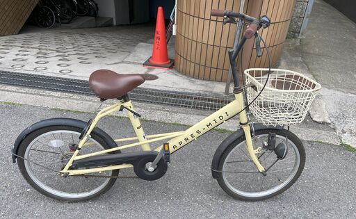 R♡様 限定 APRES x MIDI 20インチ 自転車 クリームボディー 鍵 R♡様 限定 APRES x MIDI 20インチ 自転車 クリームボディー 鍵
