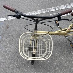 APRES x MIDI 20インチ 自転車 クリームボディー 鍵付きの画像