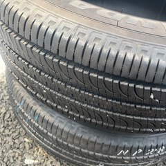 タイヤ　215/65R16　