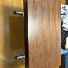 昇降テーブル