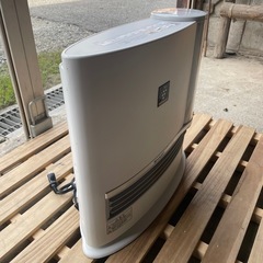 【加湿・暖房機能付き】SHARP HX-G120 プラズマクラスター 空気清浄機の画像