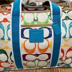 coachのカラフルスポーツバッグ