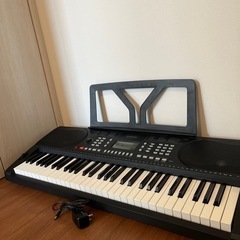 電子ピアノ　61鍵
