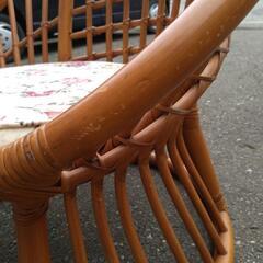 ラタンチェアの画像