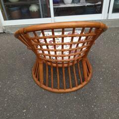 ラタンチェアの画像