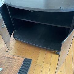 ５０インチ用テレビ台無償でお譲りします。の画像