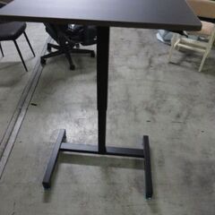 9-2　未使用/新品　スタンディングデスク 昇降デスク 幅70cm 高さ70.5～110cm ガス圧 手動 ワンタッチ 昇降 デスク テーブル 無段階調節 昇降式テーブル パソコンデスク PCデスク 木目調ブラウン の画像