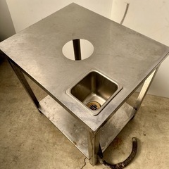 直接引き取り5%OFF ステンレス作業台 架台 幅670×奥行き550×高さ800ｍｍ 排水ホース付 作業台 サーバー ディスペンサー 業務用 厨房用品 6040923の画像