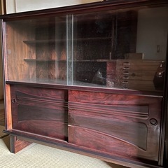 ガラス戸棚お譲りします。