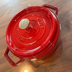 【美品】STAUB ストウブ　ピコ　ココット　ラウンド　色チェリー