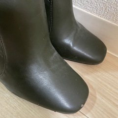 【イタリア購入・プリマドンナ】カーキのショートブーツ（サイズ38／日本サイズ約24cm）の画像