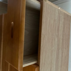 木製タワーチェストの画像