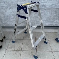 脚立　ハシゴ　高さ81cm／長さ172cm
