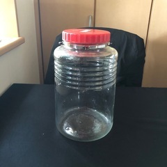 梅酒などを漬ける保存容器の画像