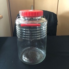 梅酒などを漬ける保存容器の画像