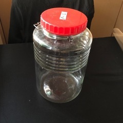 梅酒などを漬ける保存容器の画像