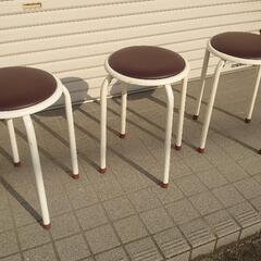 『画像のイスが✨✨３個で１２００円✨✨』丸椅子 ラウンドスツール...