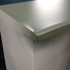 【受付終了】H宅配ボックス【アデーラ／ホワイト色】宅配ボックス 鍵付き収納 戸建て ワンプッシュ施錠 屋外 宅急便 置き型 置き配ボックス 完成品 訳あり アウトレット品 　　※定価16,990円の画像