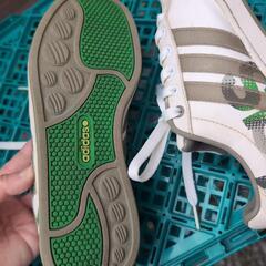 🌿‬adidas シューズ23cm位の画像