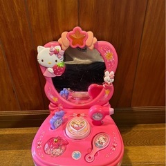キティちゃんドレッサーの画像