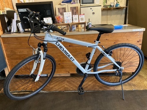 【SALE！8月末まで延長！防犯登録無料！ CHEVROLET前後タイヤ・チューブ新品！】フロントサスペンション付き　3×6速　26インチMTB　ホワイト