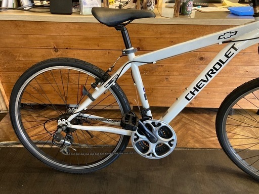【SALE！8月末まで延長！防犯登録無料！ CHEVROLET前後タイヤ・チューブ新品！】フロントサスペンション付き　3×6速　26インチMTB　ホワイト