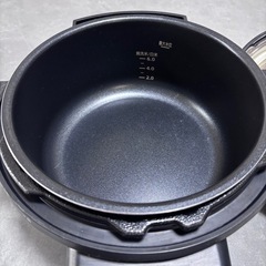 電気圧力鍋（アイリスオオヤマ）の画像