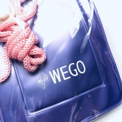 新品未開封★WEGOの防水スマホケースの画像