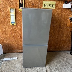 E1307 アクア　AQUA 126L2018年製　冷蔵庫　2ド...