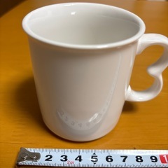 白いマグカップ