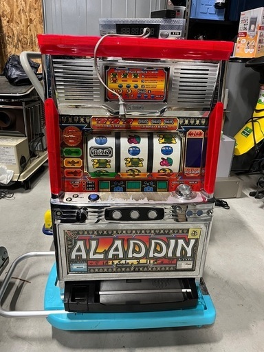 【成約済】【現場品】Sammy サミー　ALADDIN アラジン　パチスロ実機　Aタイプ