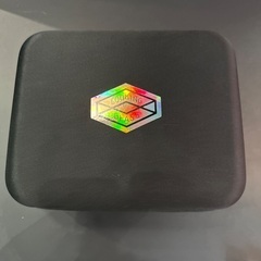 Looking Glass 3Dディスプレイ 本体と付属品の画像