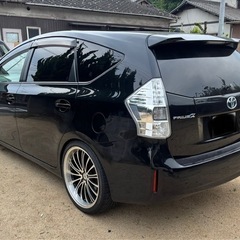 [岡山] トヨタ　プリウスα  ローダウン　20インチホイール　7人乗りの画像