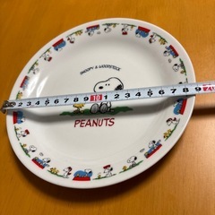 スヌーピーのお皿の画像