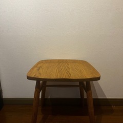 momo natural スツール