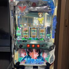 ◆大阪市内無料でお届け◆　【パチスロ実機】蒼穹のファフナー 5号機 動作確認済み 家庭用コンセント使用可能 コイン不要機付きの画像
