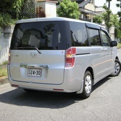 H22ホンダステップワゴン8人乗の画像