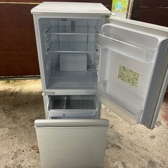 11‼️今だけ配送料込み‼️シャープノンフロン冷凍冷蔵庫SJ-D14C-S 137L 