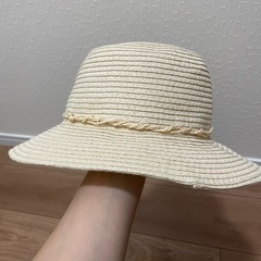夏麦わら帽子57センチレディース軽い夏淡色の画像
