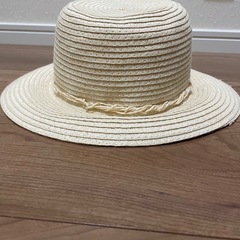 夏麦わら帽子57センチレディース軽い夏淡色の画像