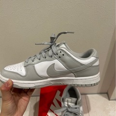 Nike Dunk Low グレー/ホワイト　スニダン　値下げの画像