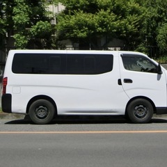 H25年式☆日産キャラバンNV350☆オートマ☆バックカメラ☆10人乗り☆早い者勝ち☆予備検査付の画像