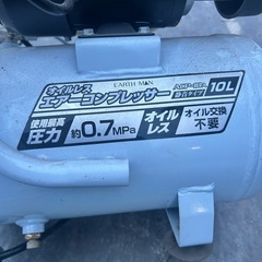 【値引き‼️6/5】オイルレスエアーコンプレッサーの画像